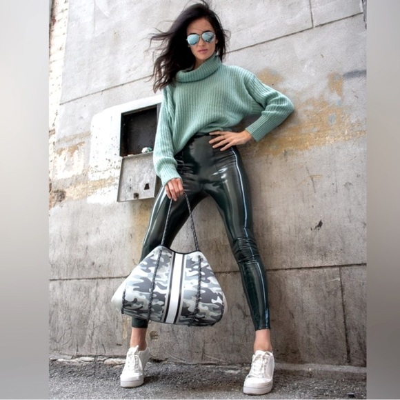 Spanx Black High Rise Faux Patent Leather Leggings Size Small - Picture 1 of 10